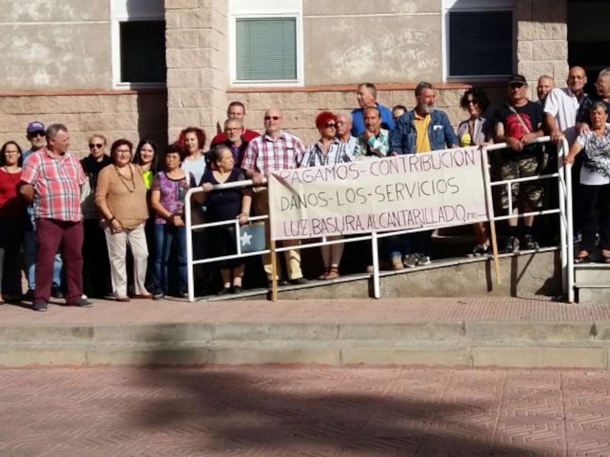 34 años sin suministro de luz y agua: Así viven mil vecinos de Mejorada del Campo