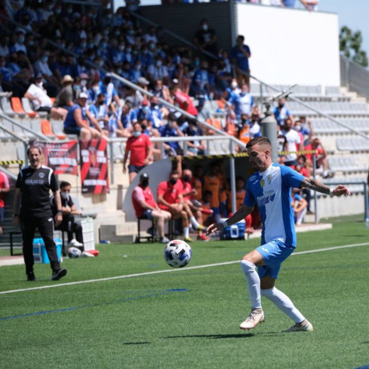 (4-1) El Puente Genil le saca los colores a un Xerez CD patético