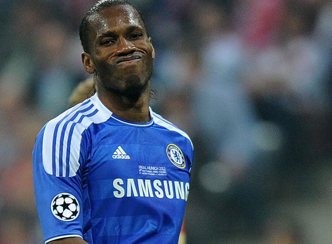 Didier Drogba se lamenta durante la final de esta Champions