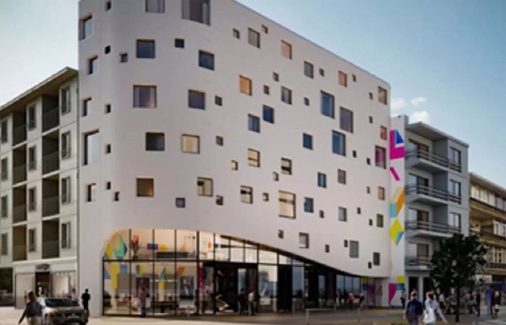 Recreación del edficio de apartamentos turísticos que se consruirá en la plaza de las Cuatro Esquina de El Palo, en Málaga capital.