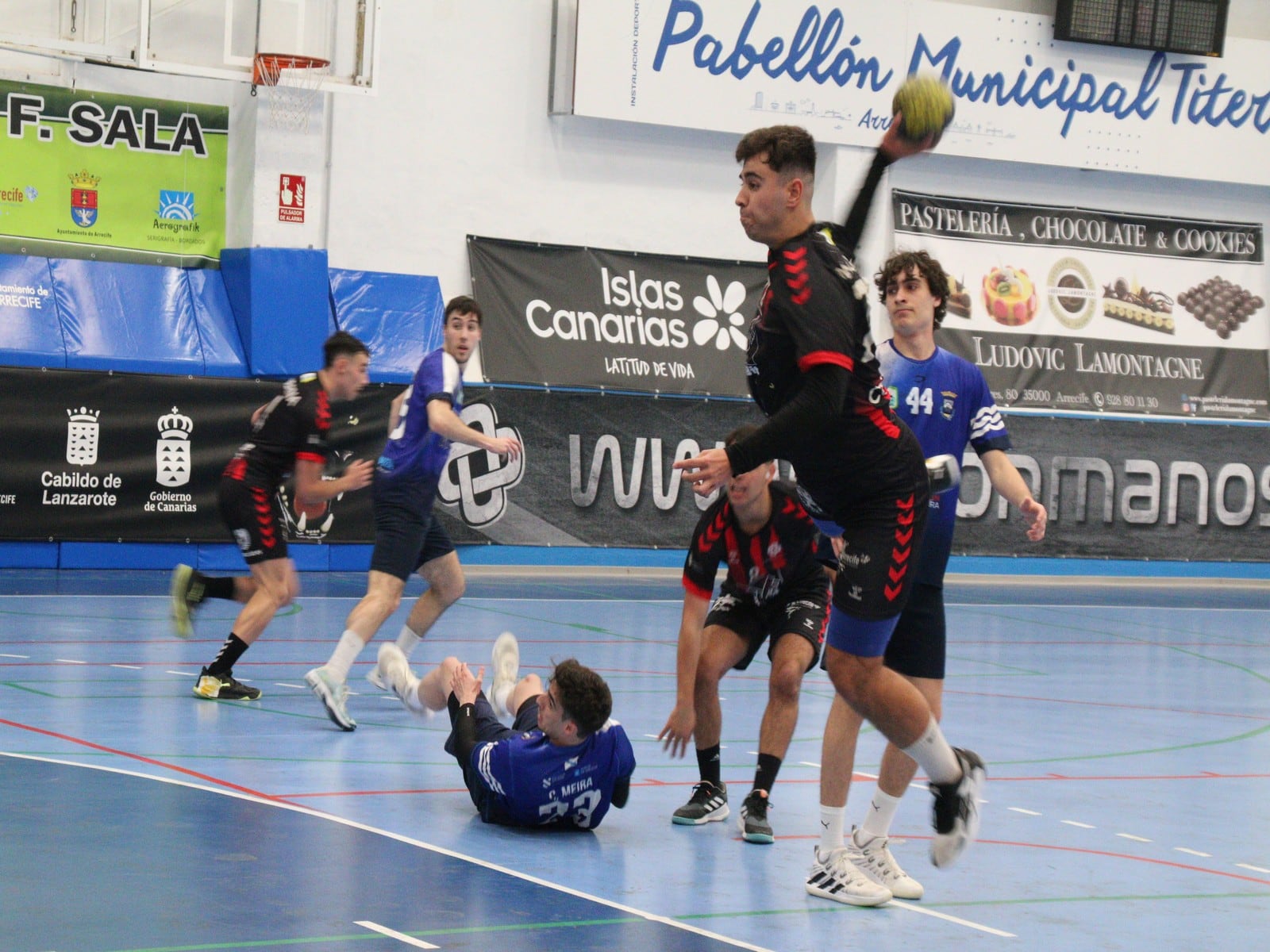 Lanzamiento del equipo lanzaroteño.