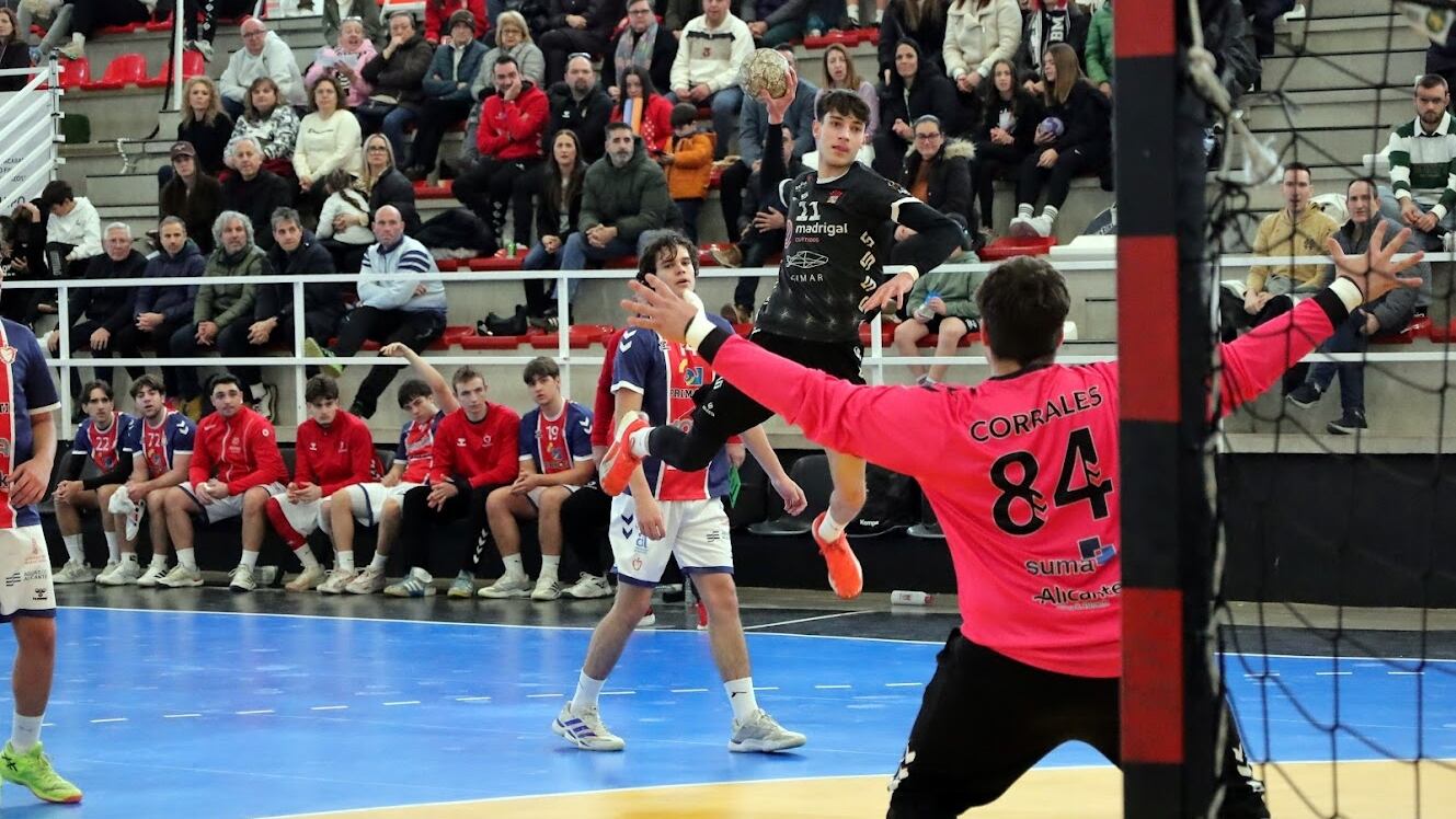 El Elda - C.E.E. quiere seguir su racha de éxitos