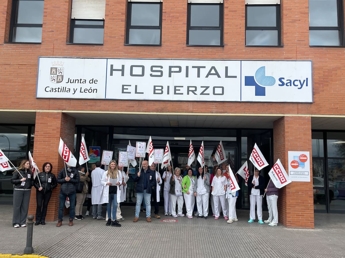 Sanitarios del Hospital del Bierzo exigen a la Junta que cumpla y pague los sábados