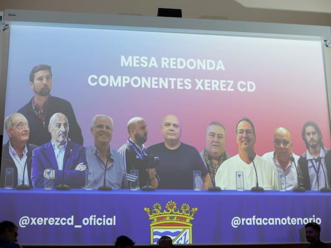 Mesa redonda sobre el Xerez y su crecimiento celebrada en la Universidad
