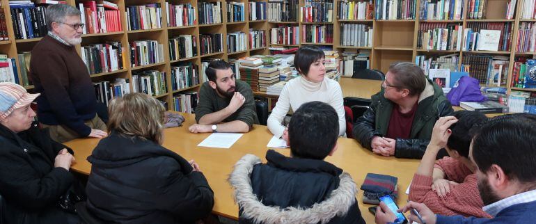 Ana Pontón con la Asociación de Vecinos de Monte Alto