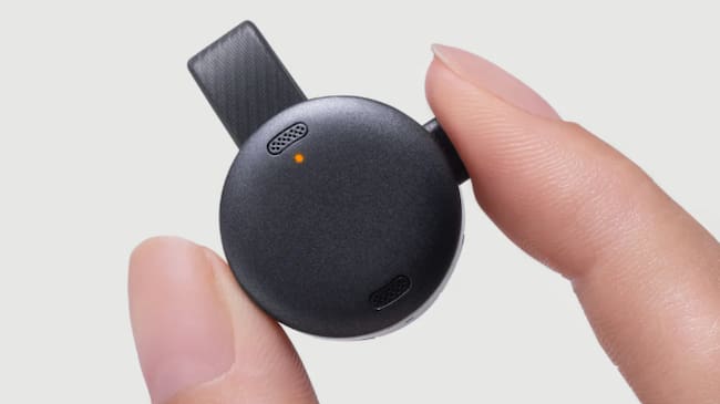 El micrófono mide menos que una moneda de dos euros.