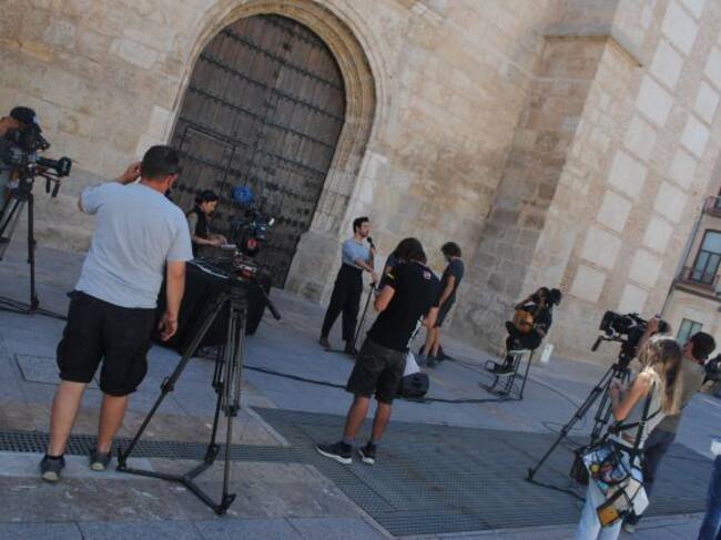Momento de la grabación en la Plaza de España de Valdepeñas