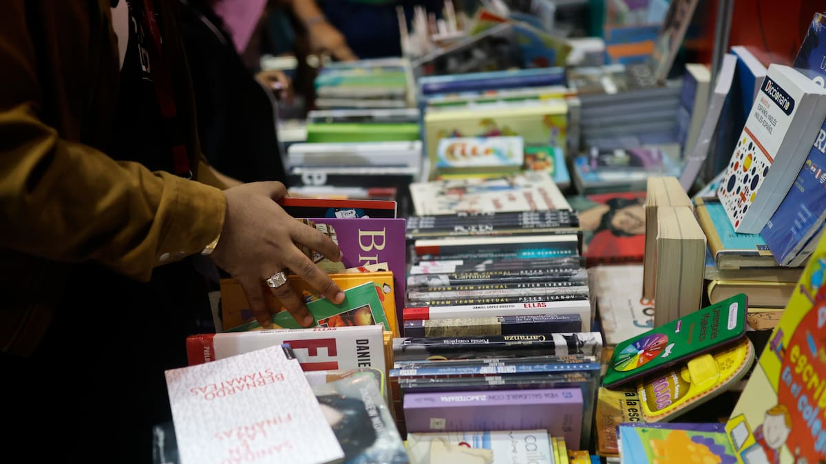 La nueva moda ya esta aquí: "No importa el título que tenga, lo importante es que lo lleves encima"