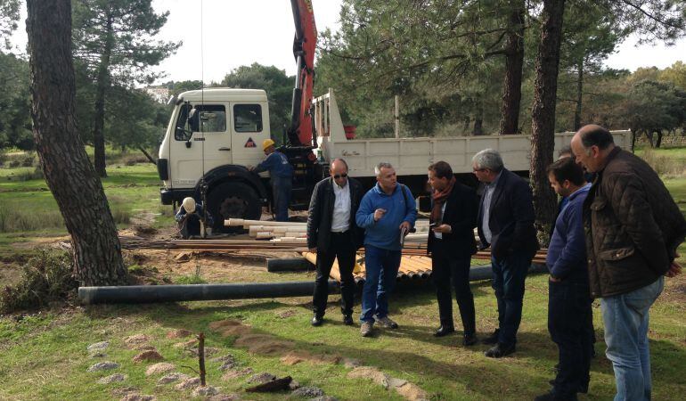 Visita a las obras del nuevo sondeo de agua en el Santuario