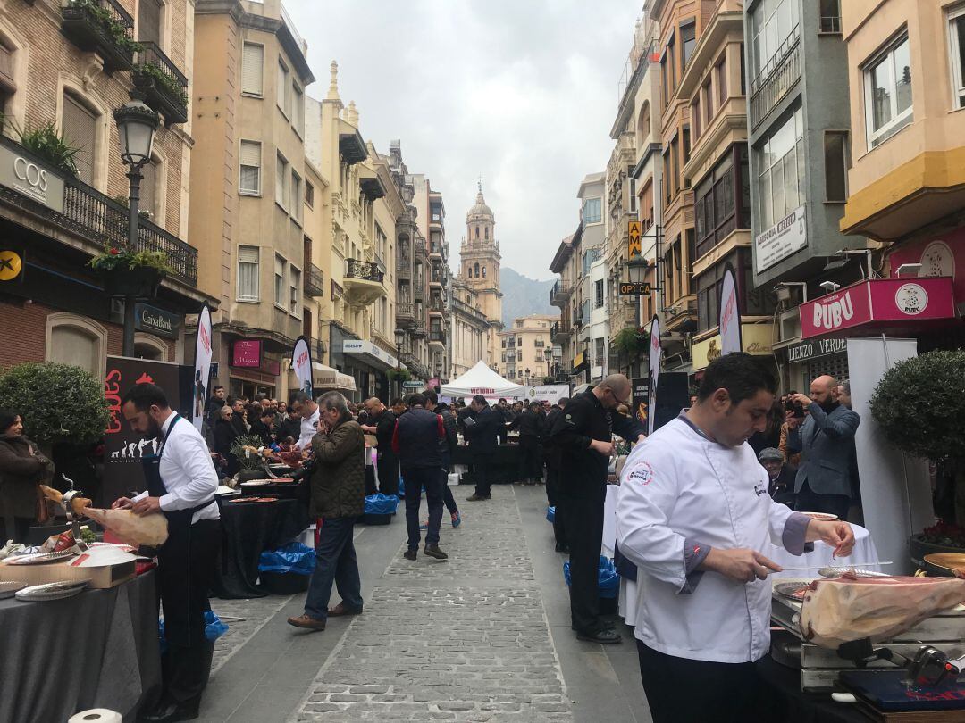 Jamón y AOVE se dan cita en Bernabé Soriano.