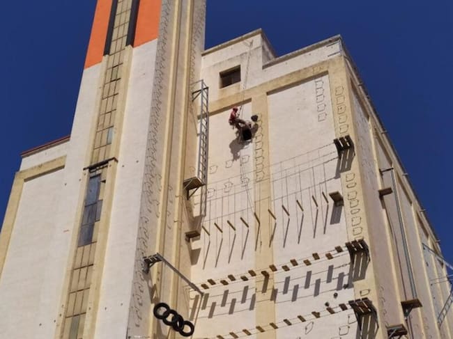 Silo de Chillarón de Cuenca reconvertido en centro de escalada.