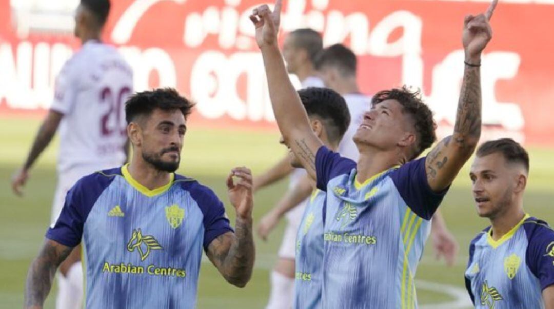 Darwin Núñez celebra su gol en el Carlos Belmonte