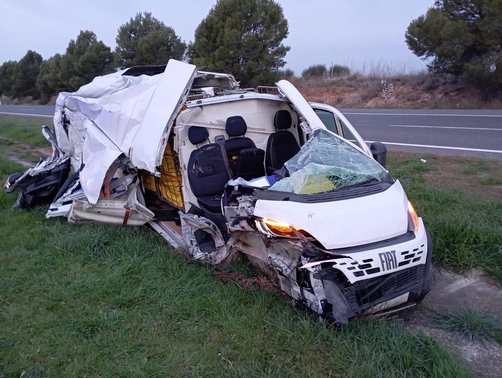 Estado en el que ha quedado la furgoneta siniestrada