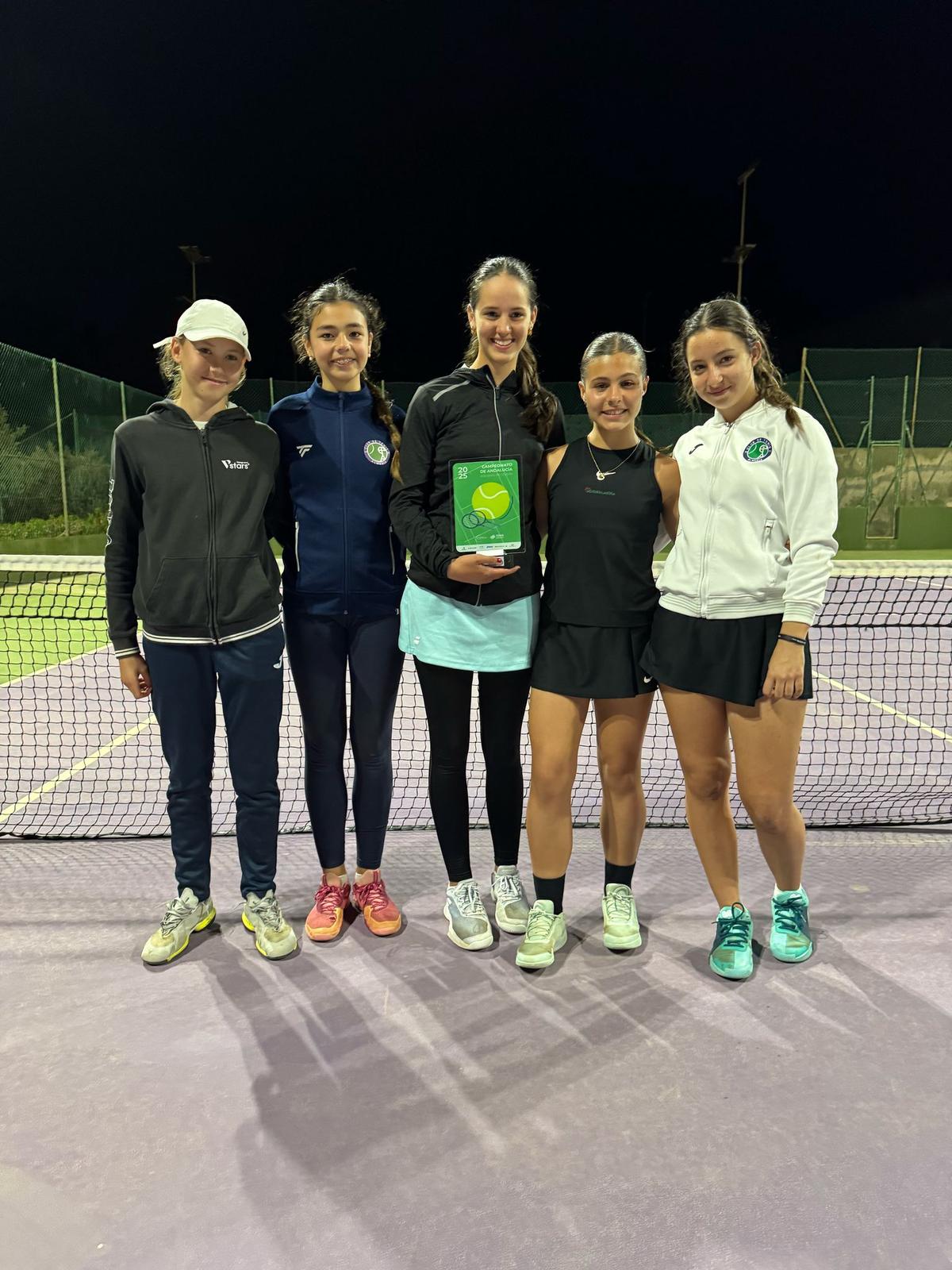 Las almerienses se salieron y obtuvieron el pase al campeonato estatal.