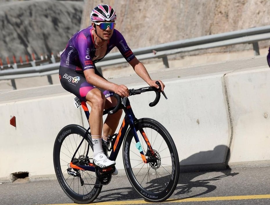 Mario Aparicio durante una de las etapas del Tour de Omán