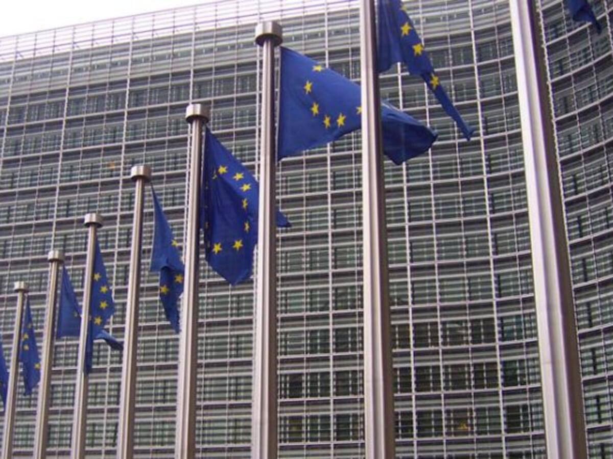 La UE deniega al Valencia y al Hércules la cautelar y deben pagar 23,4 y 6,9 millones