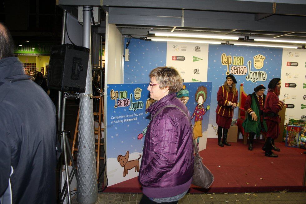 L'estand al carrer Casp del Cap Nen Sense Joguina 