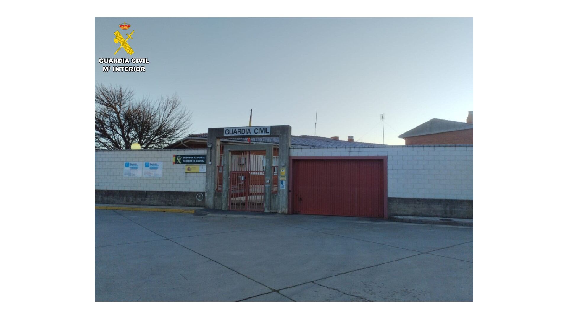 Cuartel de la Guardia Civil de Venta de Baños (Palencia)