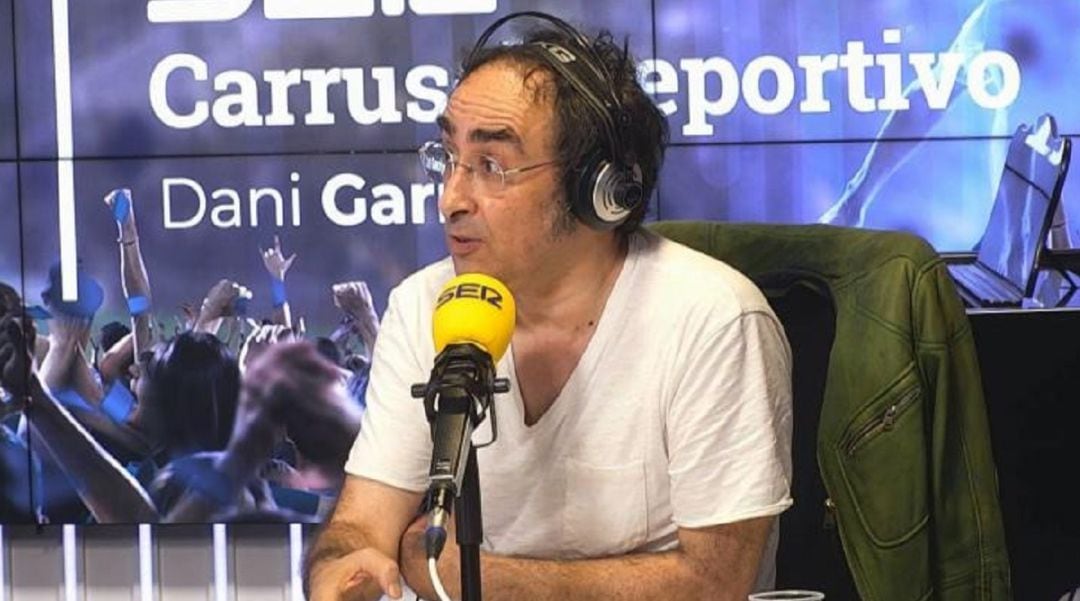 Iturralde González, en los estudios de la Cadena SER