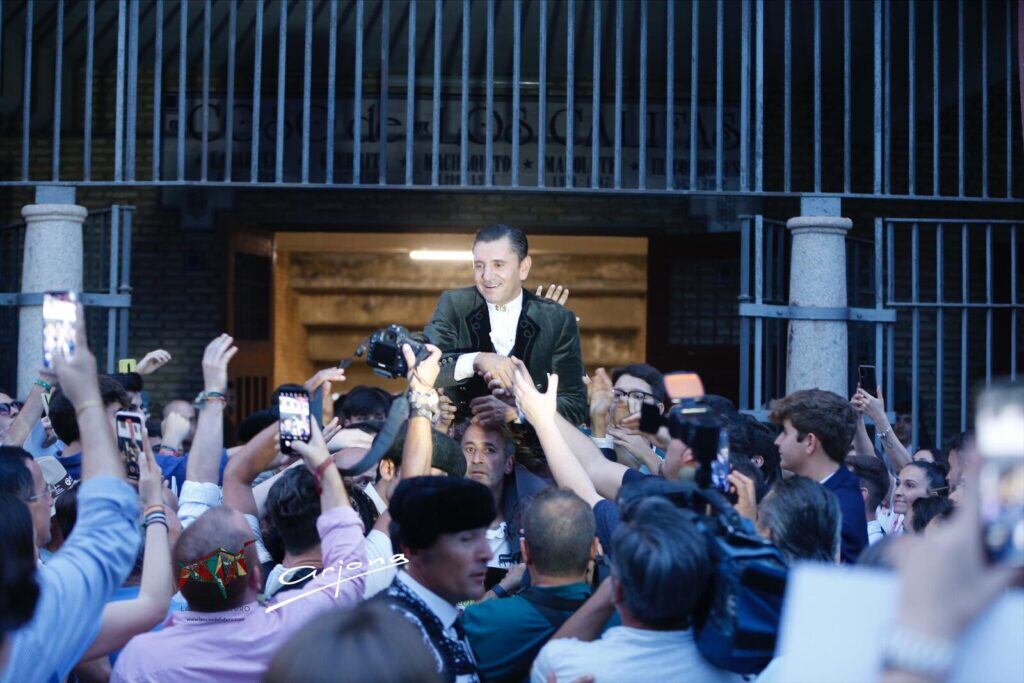 Puerta de Los Califas para Diego Ventura