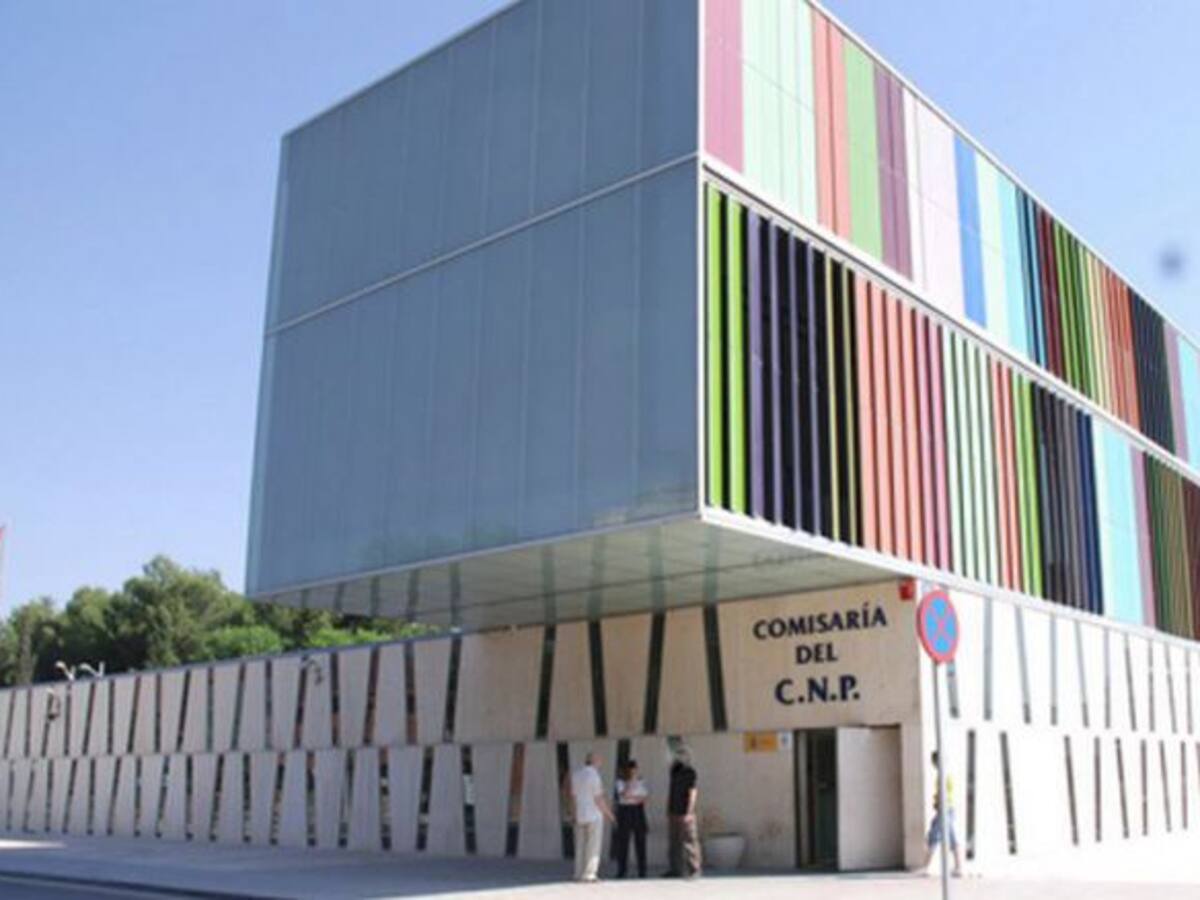 Detenidas dos personas por coaccionar a una empleada de un local de copas para prostituirse con clientes