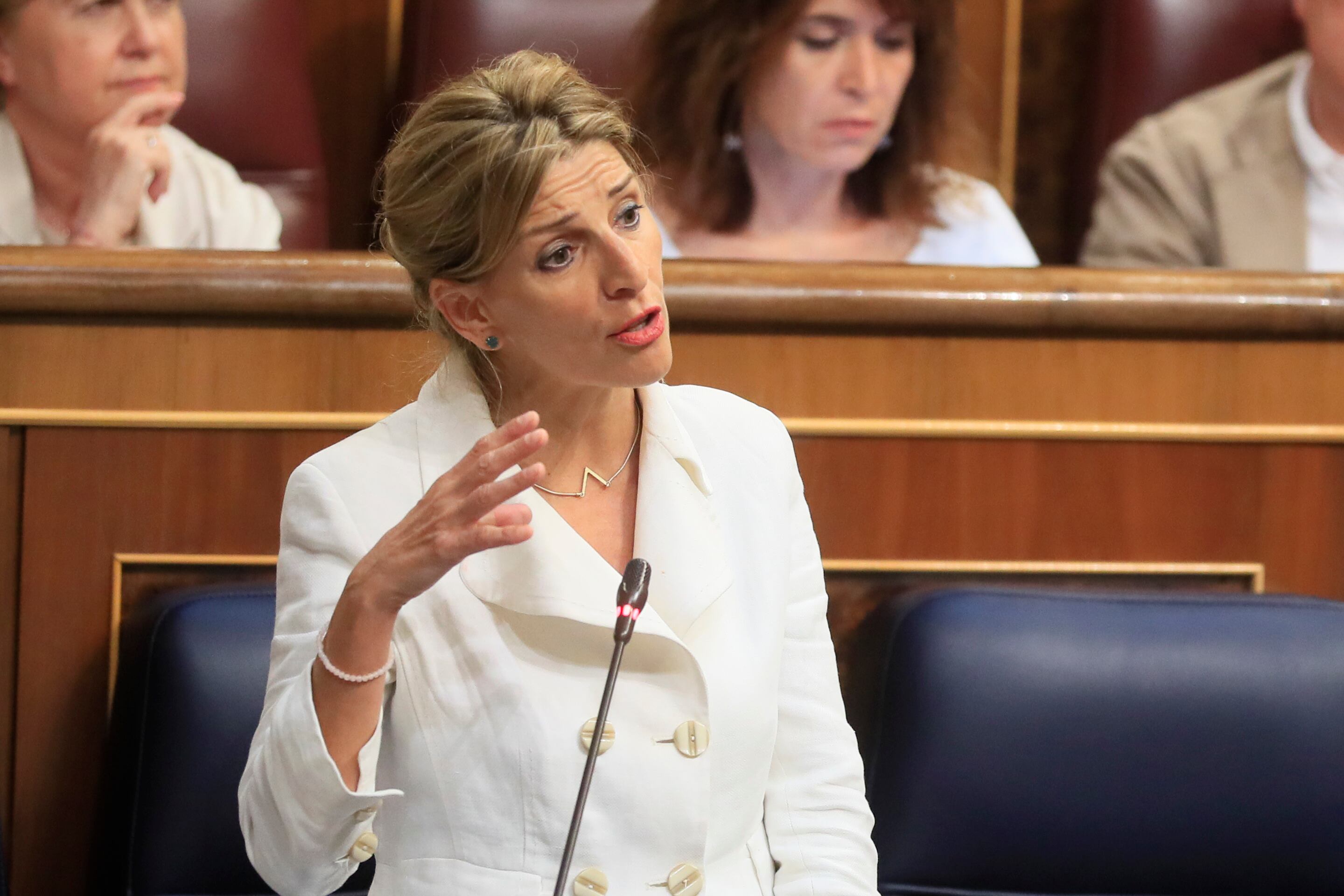 La vicepresidenta segunda y ministra de Trabajo, Yolanda Díaz, durante su intervención este miércoles en el pleno del Congreso de los Diputados.