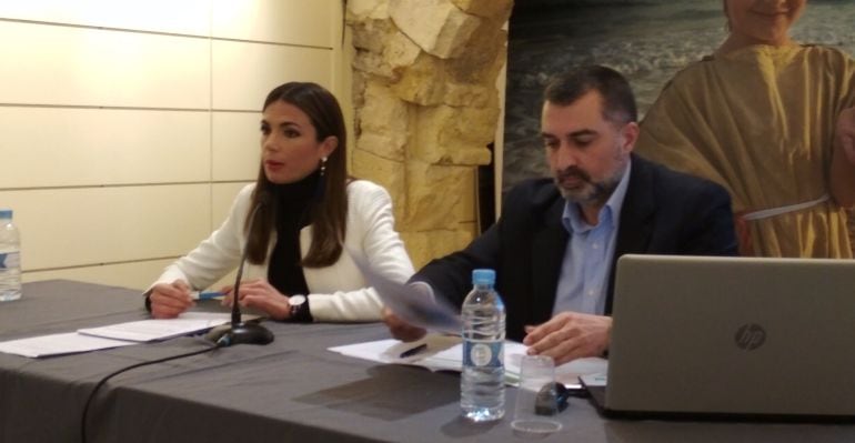 La Consellera de Turisme de Tarragona, Inma Rodríguez, amb el gerent del Patronat de Turisme, Ángel Arenas.