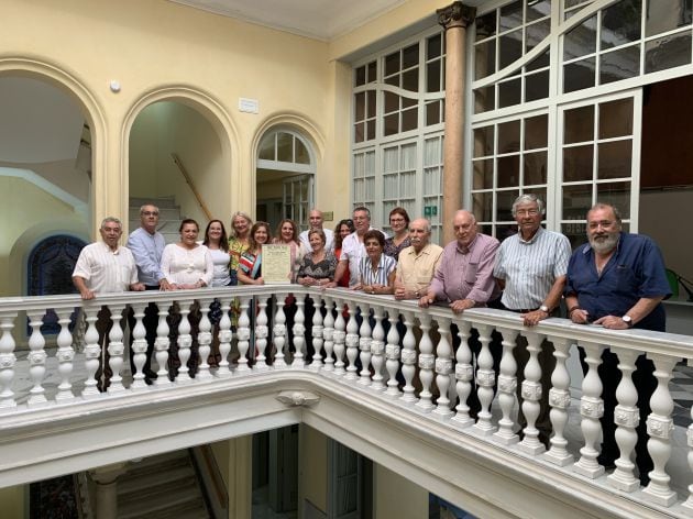 Amigos, familiares y aficionados, presentes en la entrega del archivo digitalizado de Mariana Cornejo