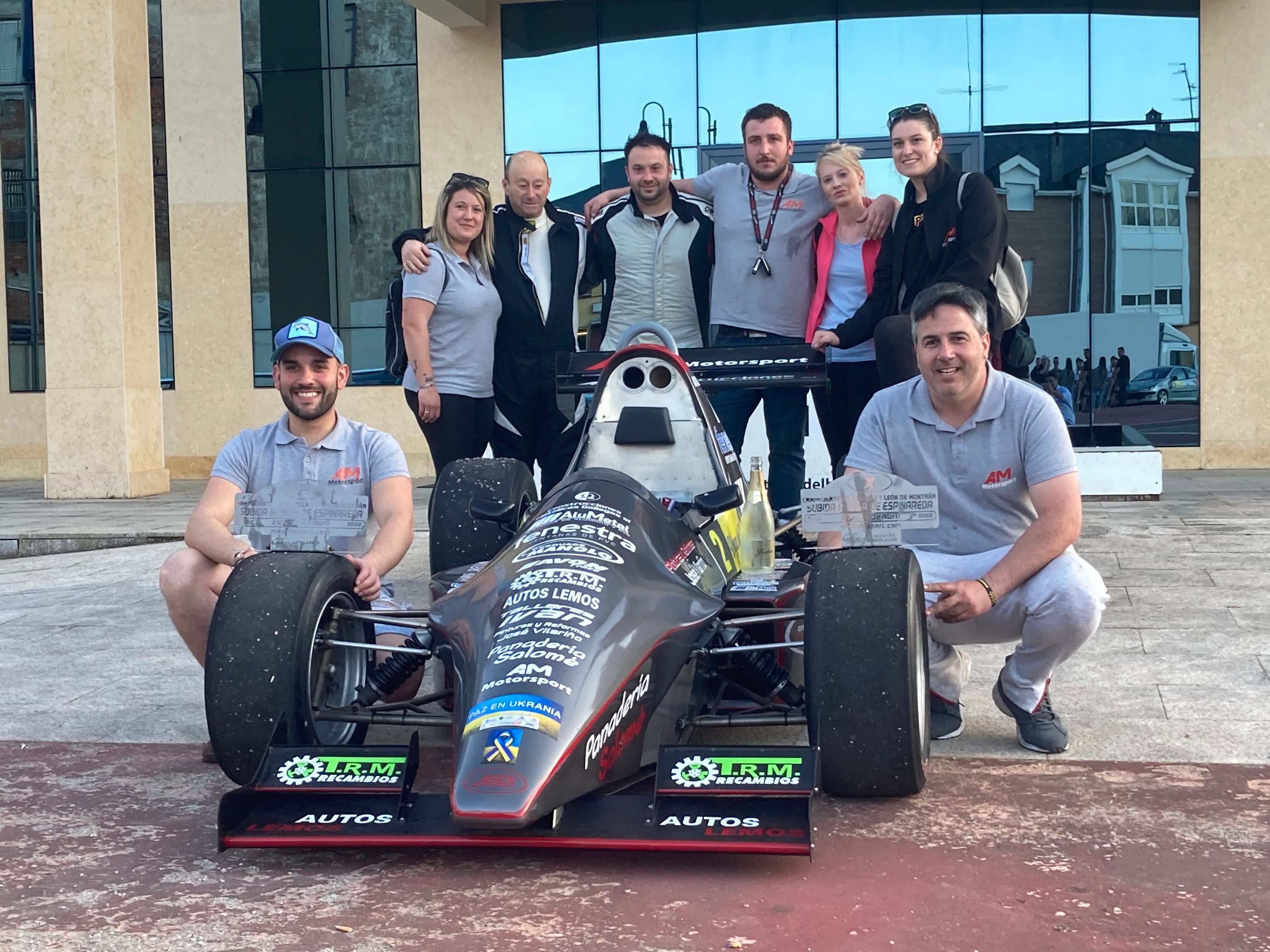 La subida a Vega nos dejó una bonita lucha entre Antonio Martínez y Monchu Fernández