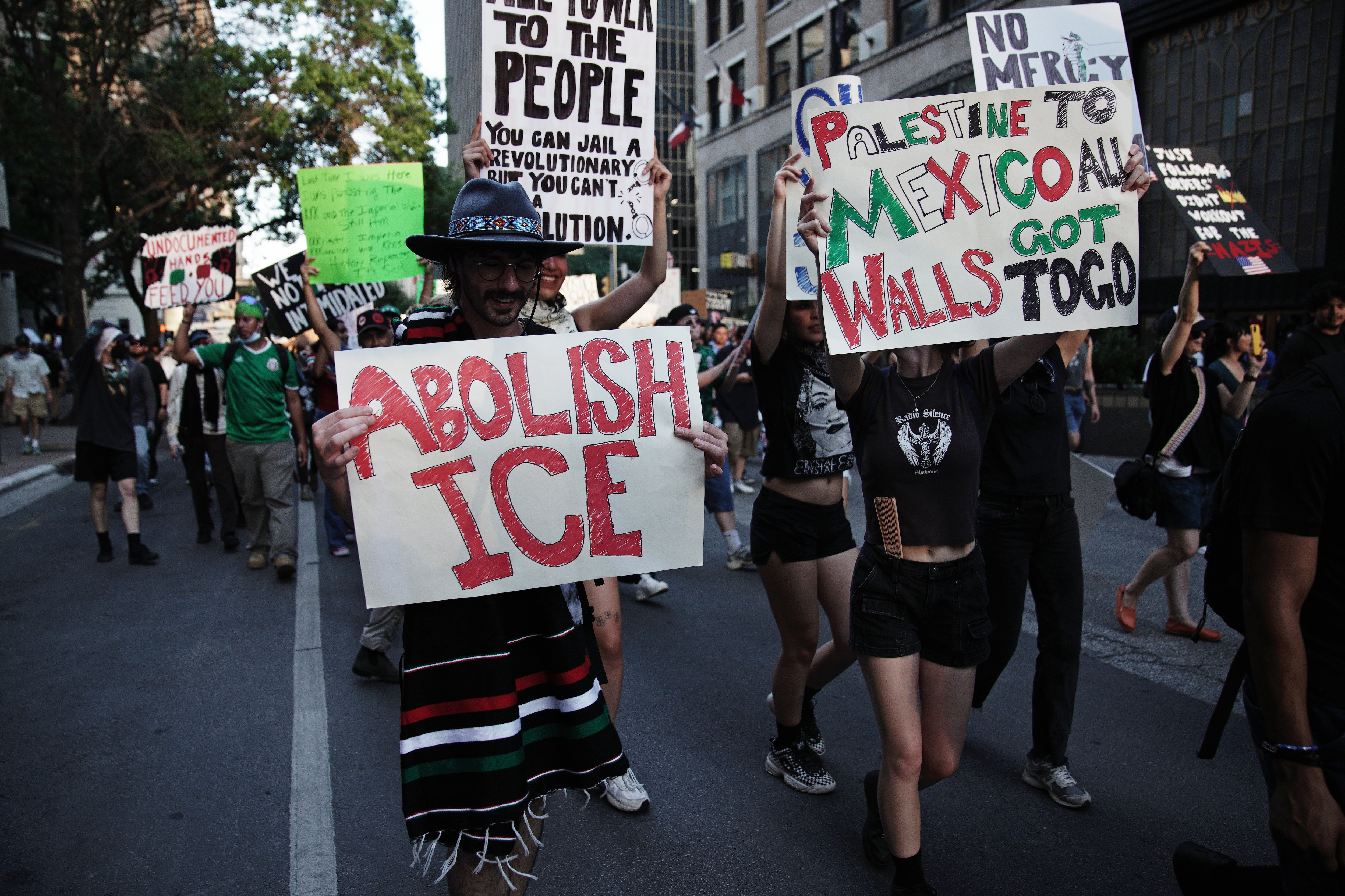 Protestas contra Trump de 'Día sin reyes' en Austin (EEUU) EFE/EPA/DUSTIN SAFRANEK