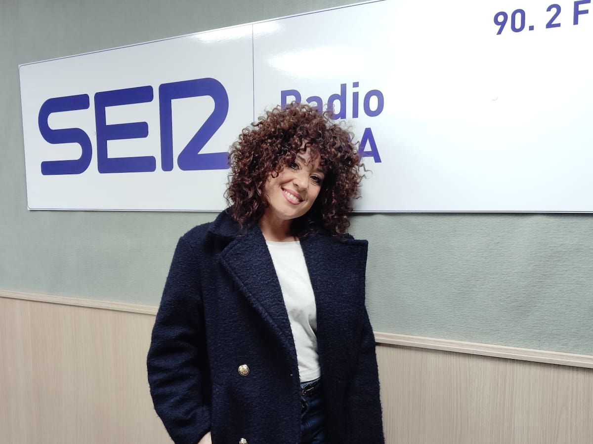 El Casino Eldense refuerza su apuesta cultural a través de Lola González