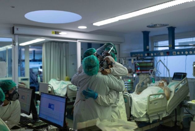 Fotografía de Álvaro Calvo, fotógrafo oscense que ha sido premiado por su trabajo durante la pandemia