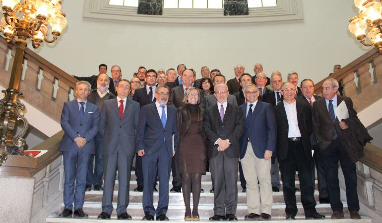 Integrantes del Fòrum Valencià pel Corredor Mediterrani,