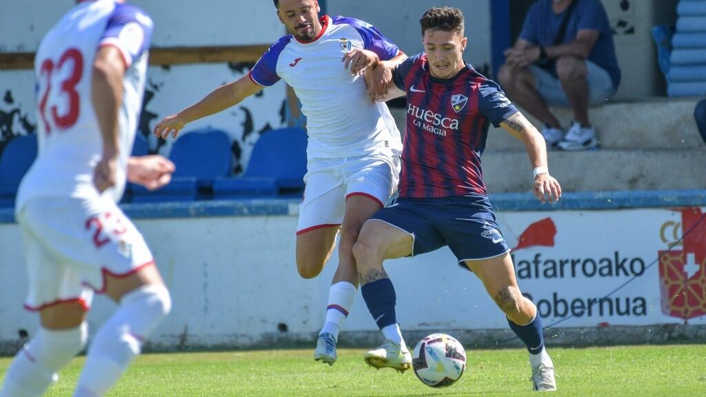 Imagen del partido amistoso entre la SD Huesca y el Eibar en Tafalla