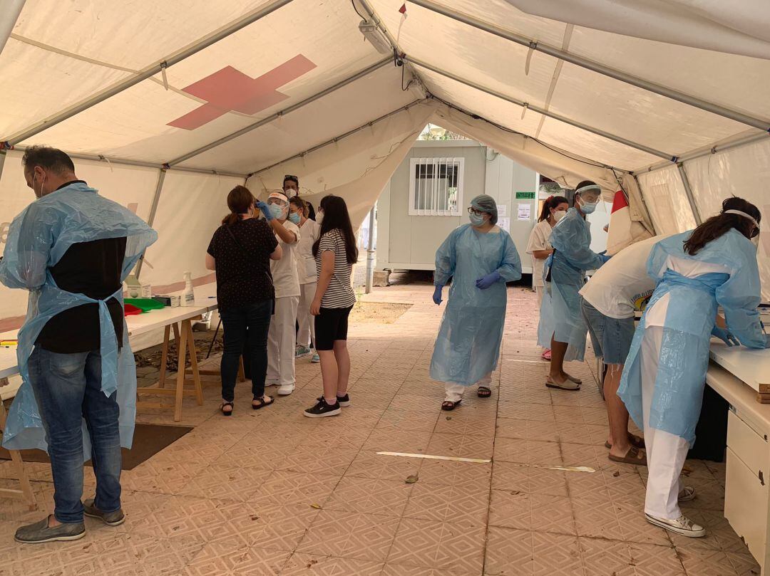 El número de deteccions de nous positius es manté en un número molt similar des de fa dies.