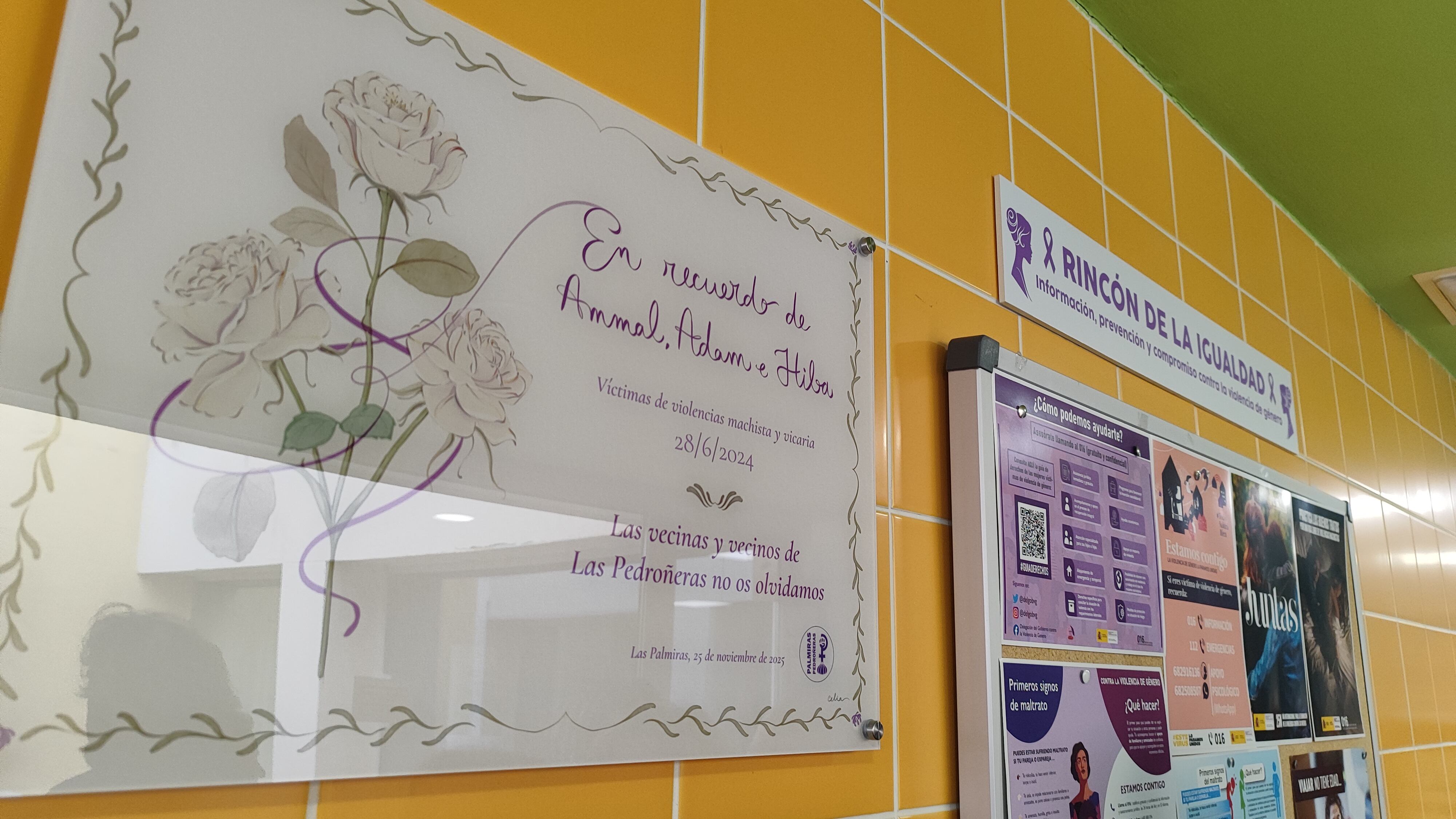 Ammal, Adam e Hiba, asesinados por su marido y padre, al fin tienen una placa de recuerdo