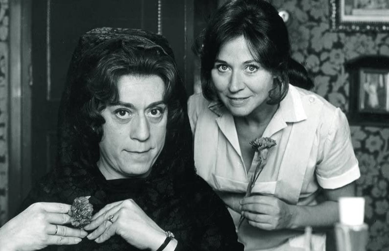 José Luis López Vázquez y Julieta Serrano durante el rodaje de &#039;Mi querida señorita&#039;.