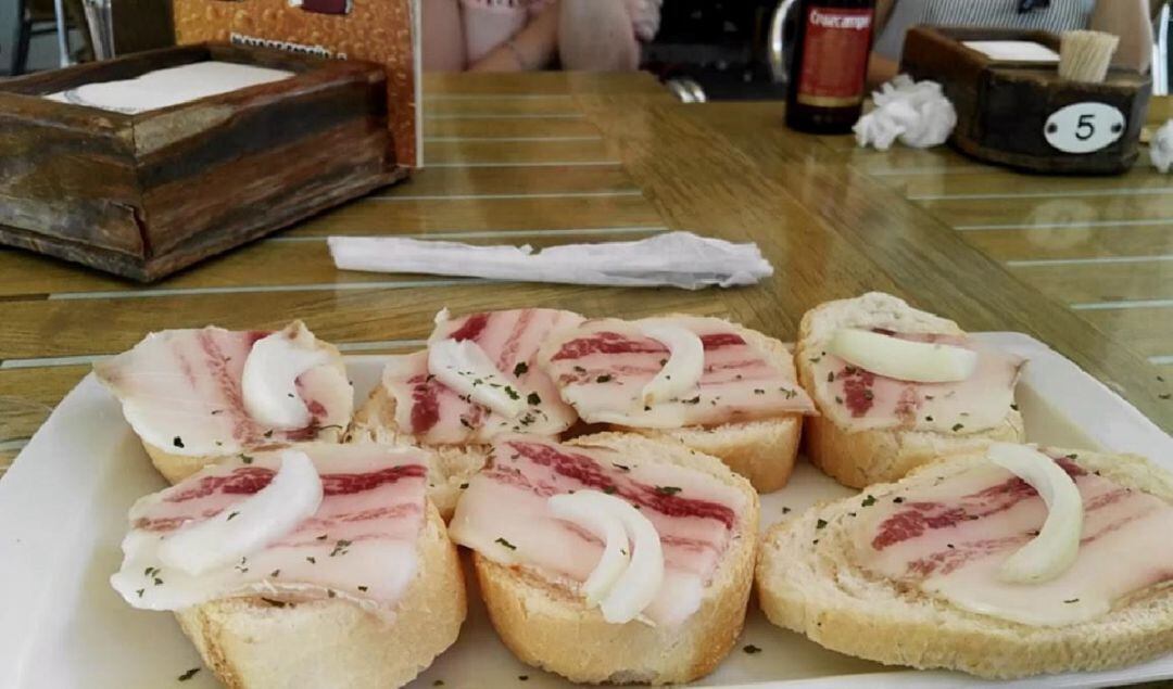 Imagen de una de las tapas del establecimiento &#039;El Rincón de la Villa&#039;, en Villahermosa (Ciudad Real) 