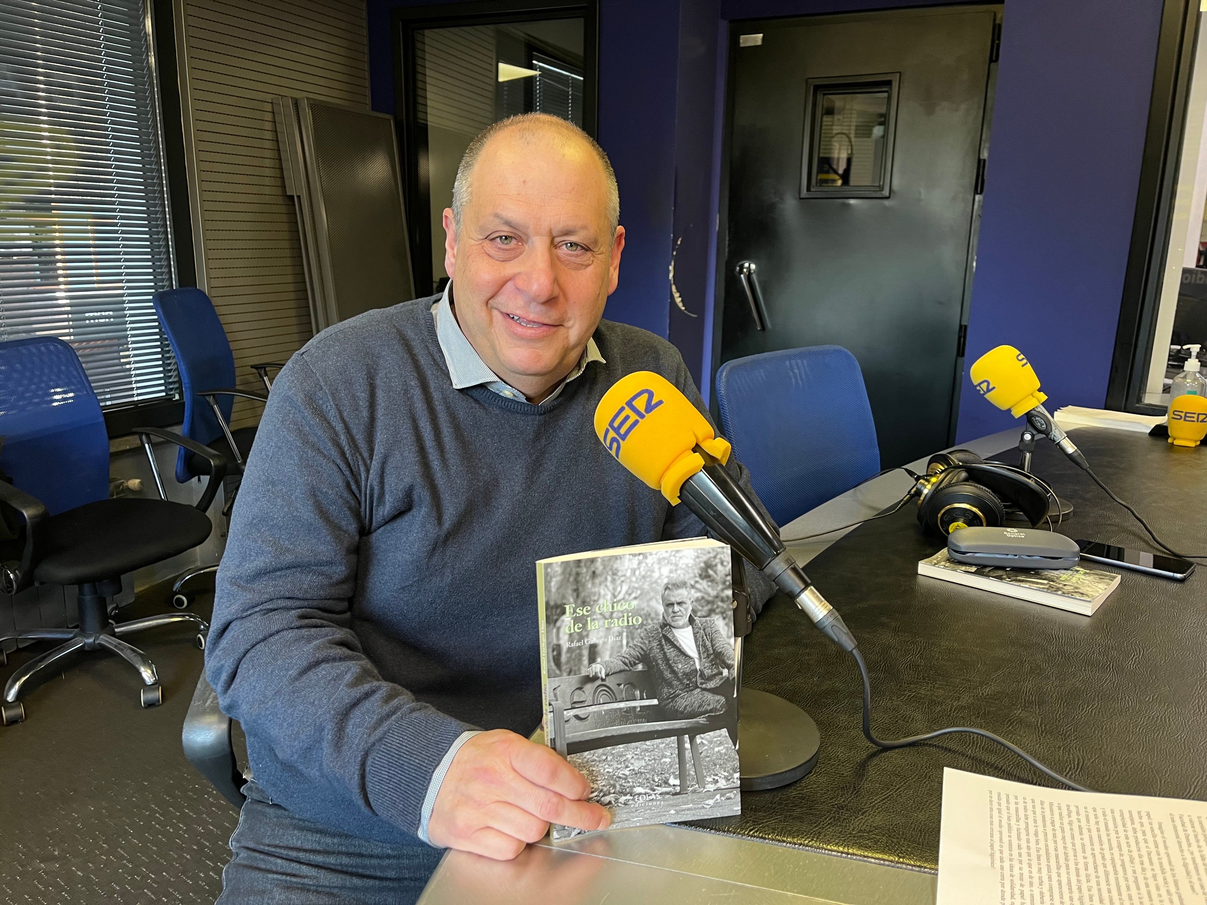 Rafa Gallego y su nuevo libro, ‘Ese chico de la radio’