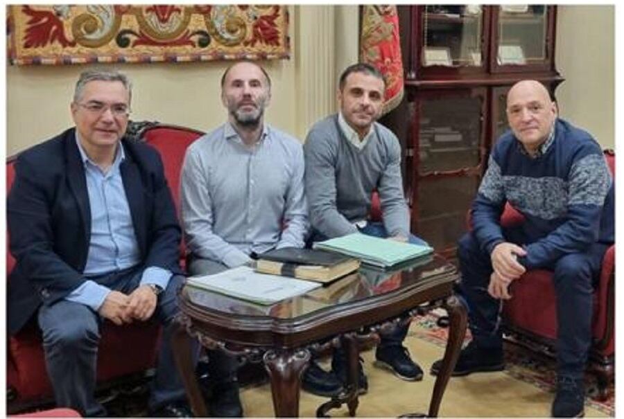 El presidente de la Diputación, Luis Menor, Junto al alcalde, y los ediles de Pereiro y Ourense Francisco González y Armando Ojea