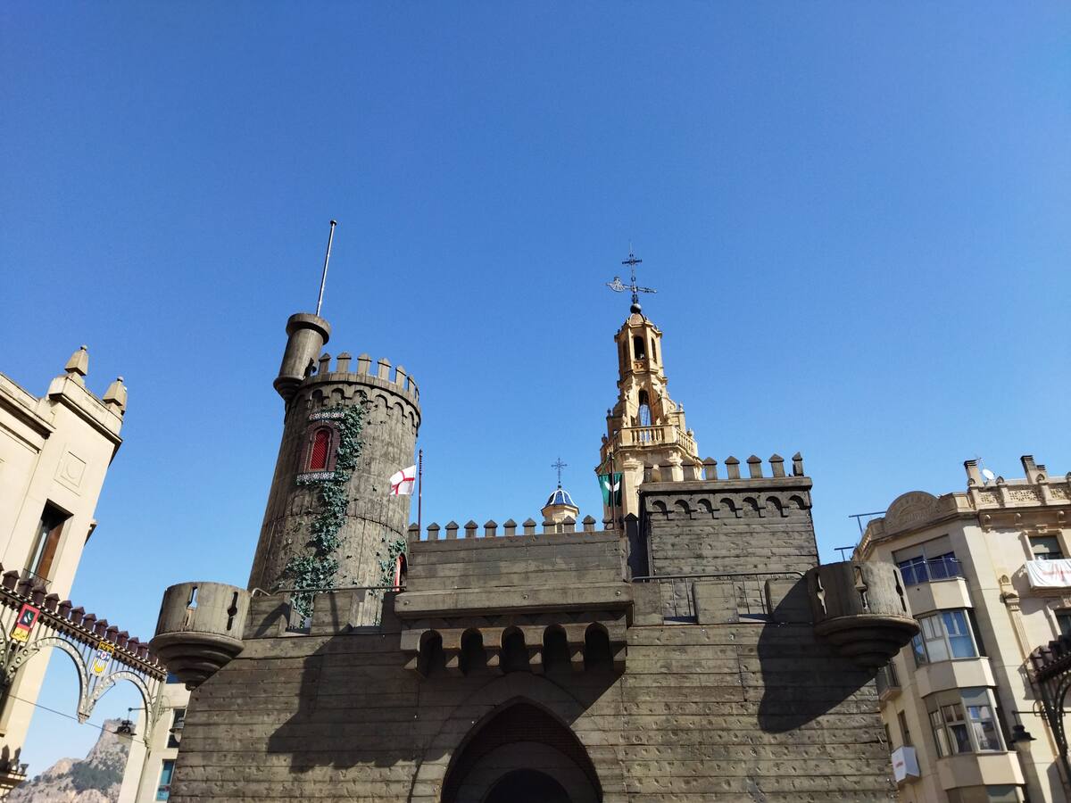 Tiempo favorable para la Trilogía con posibilidad de un pequeño chaparrón para la Diana del Día de San Jorge