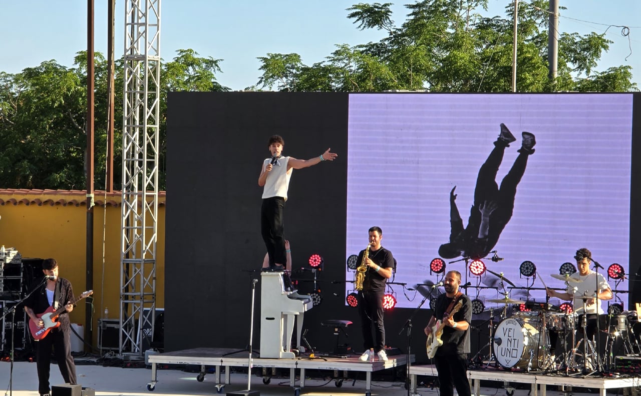 Actuación de Veintiuno en el festival Bulanico de Maracena (Granada)