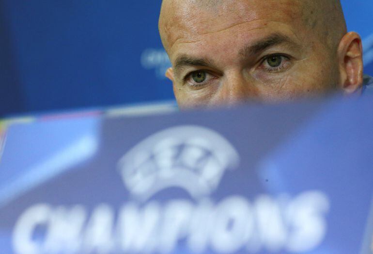 Zidane durante la rueda de prensa antes del partido de Nápoles.