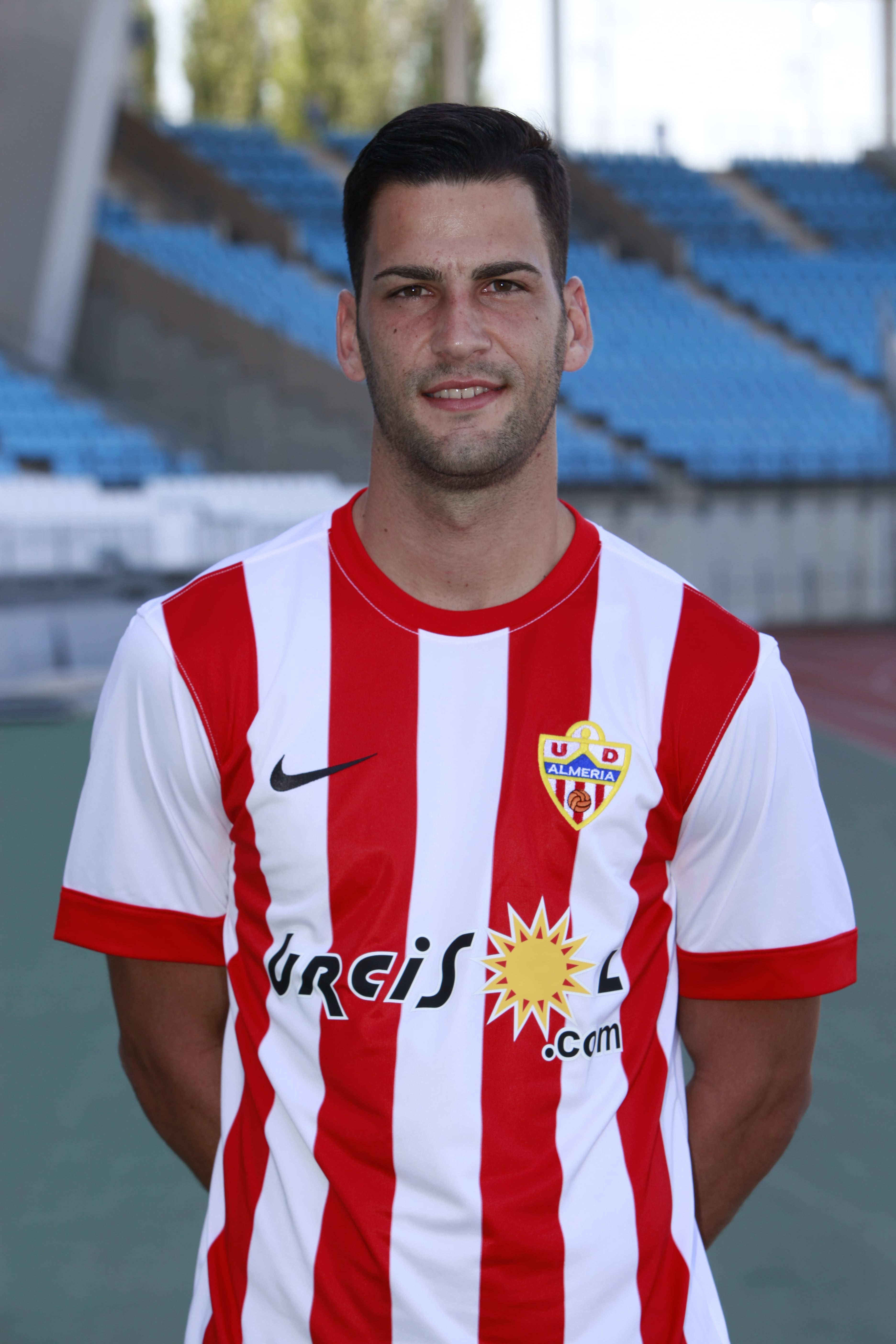 A Edgar le sientan bien los colores rojiblancos.