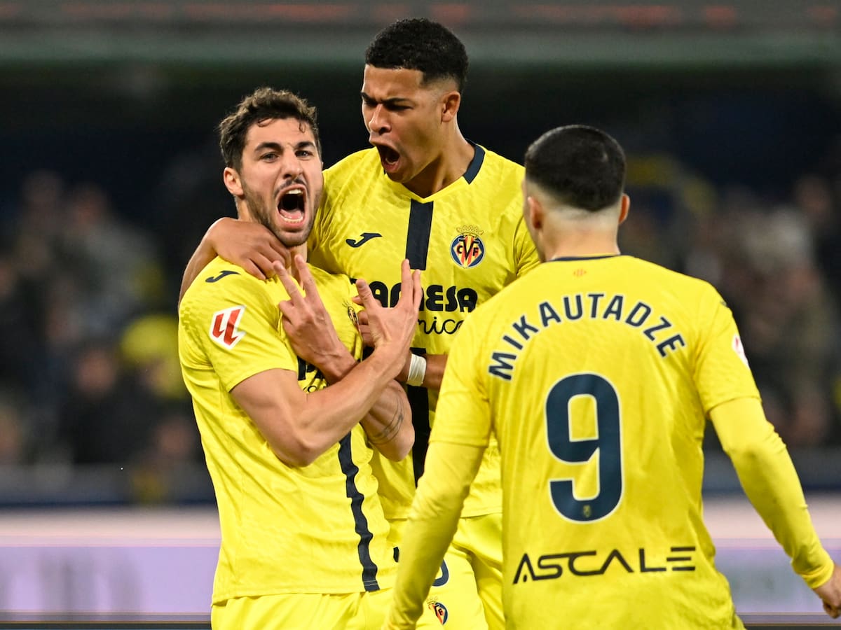 El Villarreal resiste el empuje final del Valencia y afianza su puesto en zona Champions