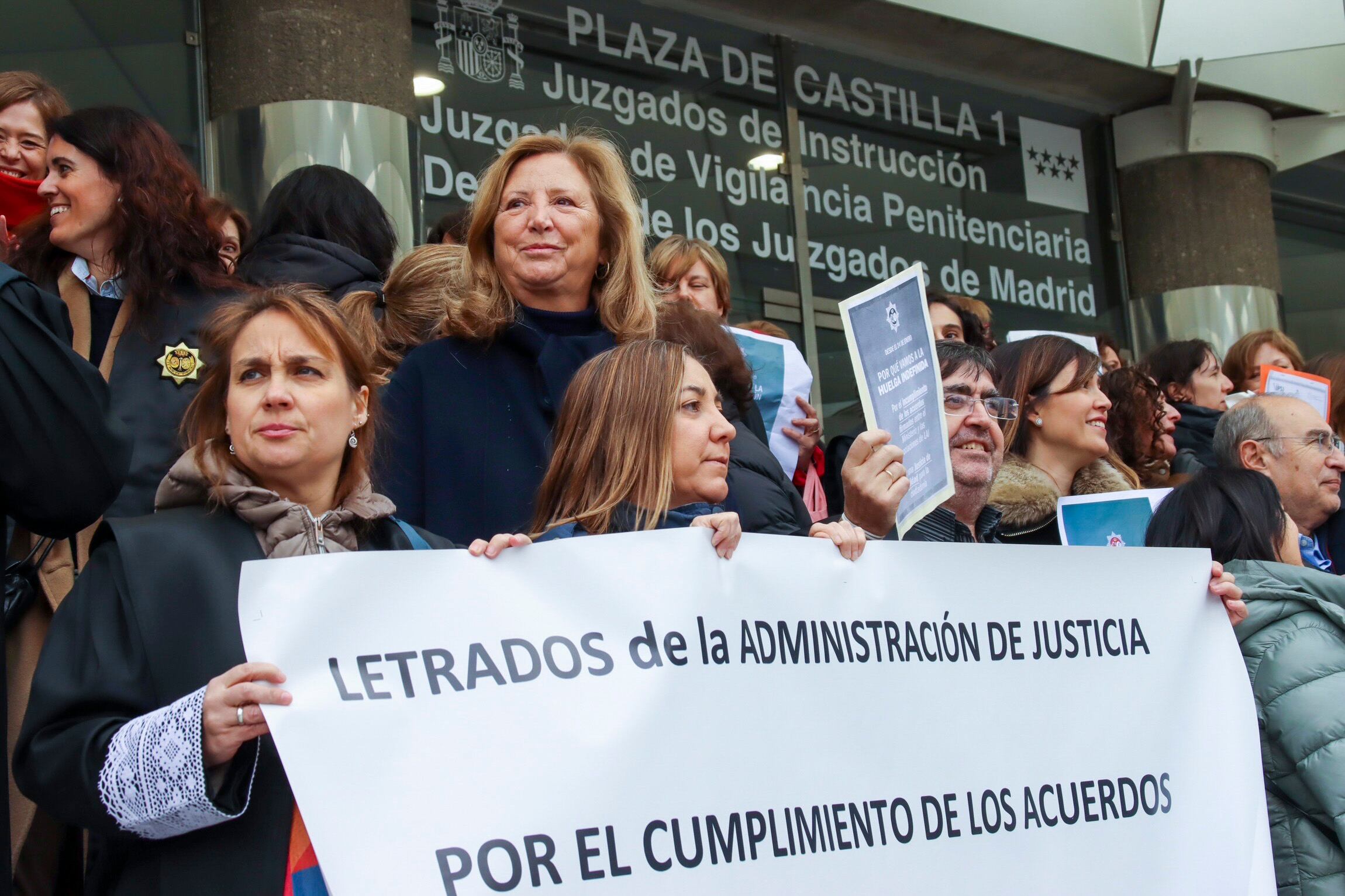 Un momento de la concentración que los letrados de la administración de Justicia de la Comunidad de Madrid.