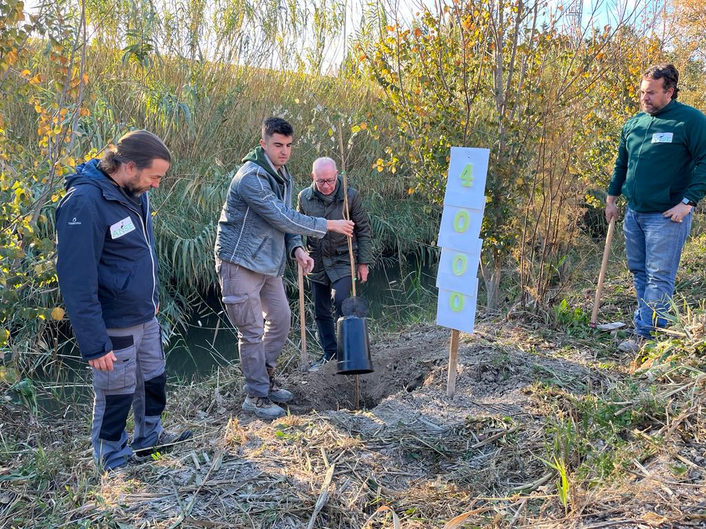 El concejal de Planificación Urbanística, Huerta y Medio Ambiente, Antonio Navarro, visita el meandro del río Segura entre la pedanía murciana de El Raal y el municipio de Beniel