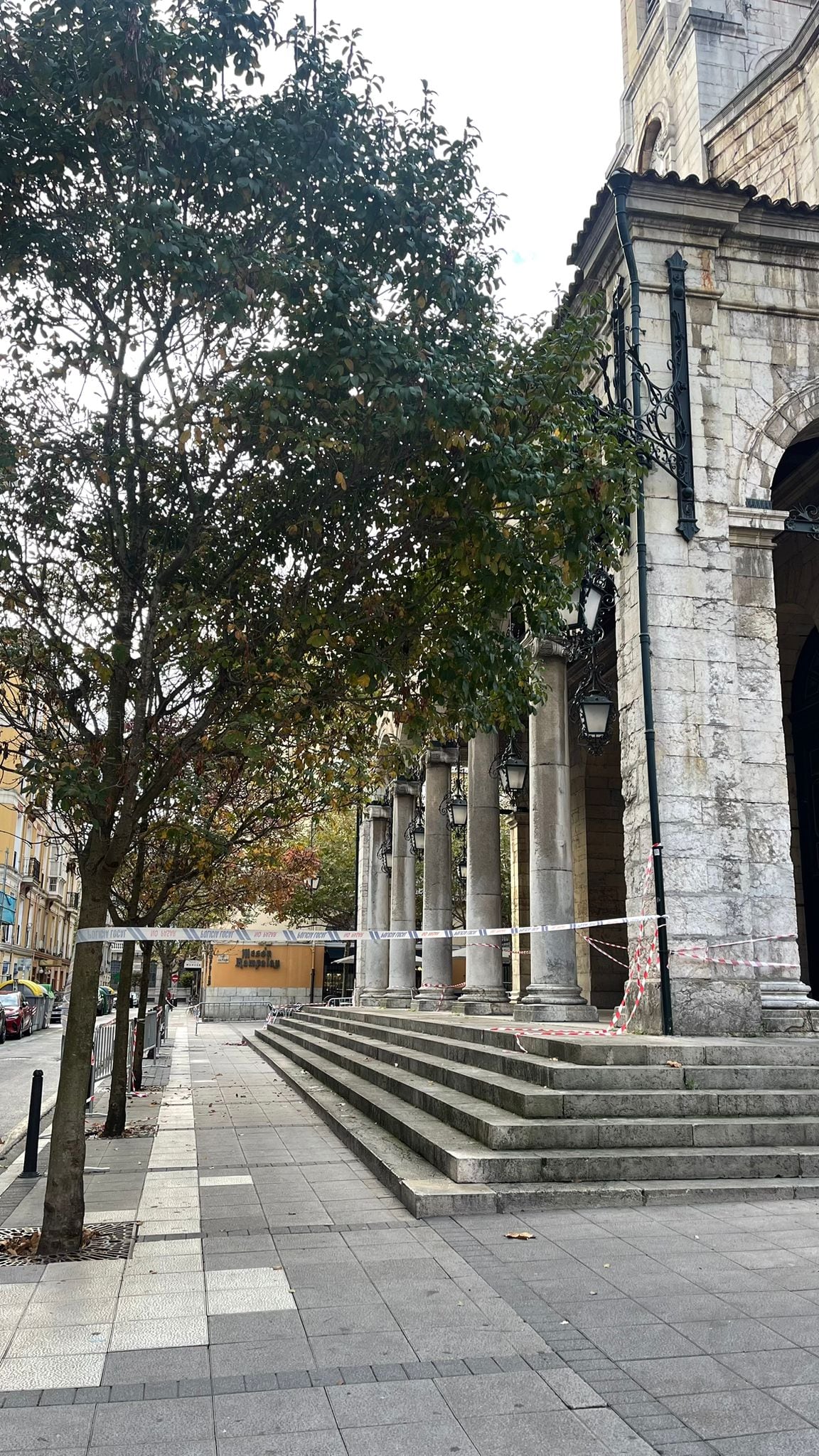 Estado actual de la iglesia de Santa Lucía de Santander por el problema en la cruz