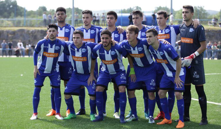 Imagen del equipo titular en el partido ante el Cádiz &#039;B&#039;.