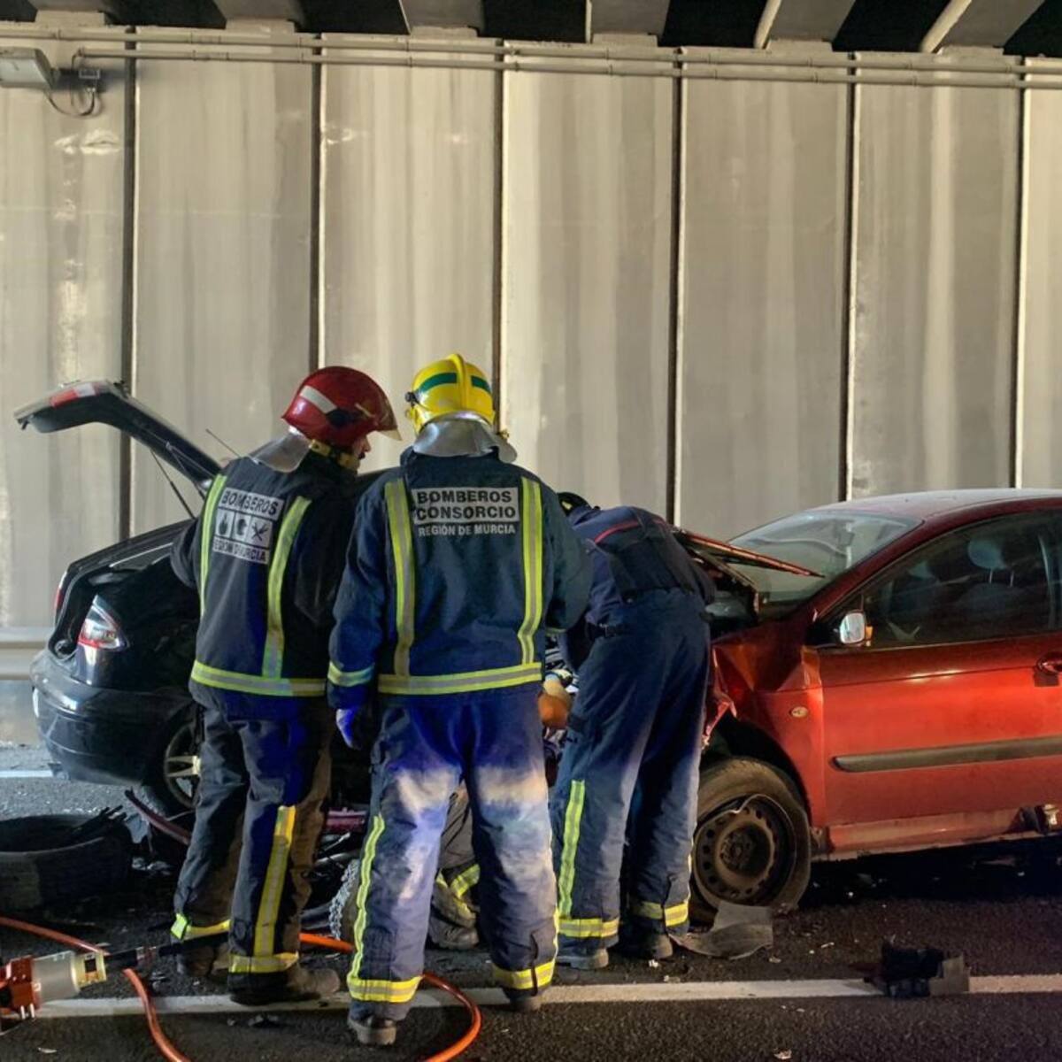 Fallece en el hospital uno de los heridos en la colisión entre dos turismos en Las Torres de Cotillas